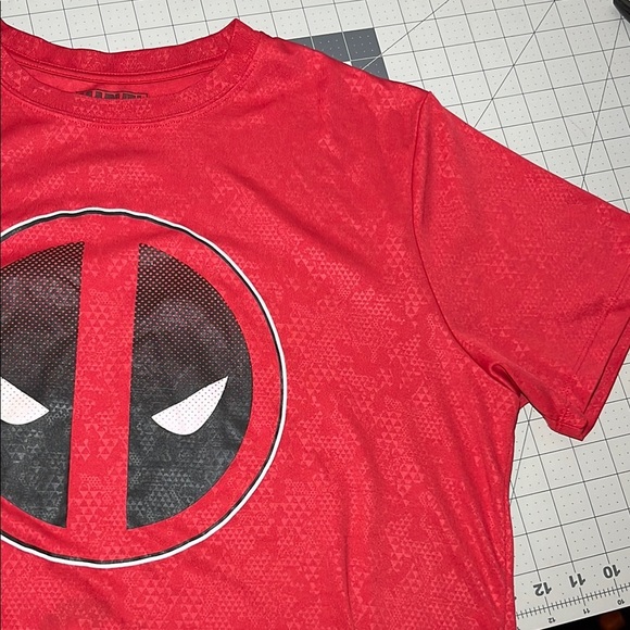 Marvel Deadpool T-Shirt - Picture 7 of 11
